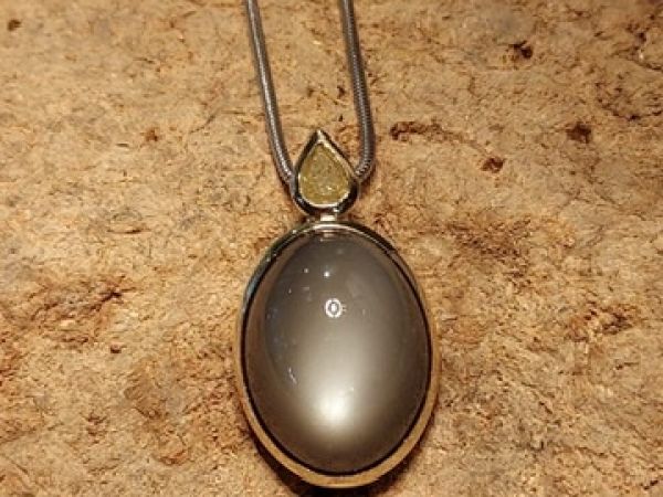 Collier mit Brillantbesatz und Aquamarin | Goldschmiede Hornung Groen