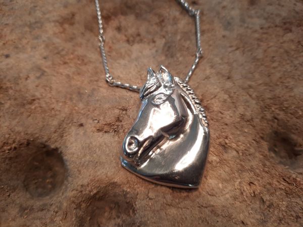 Pferdekopfanhänger aus 925/- Sterling | Goldschmiede Hornung Groen